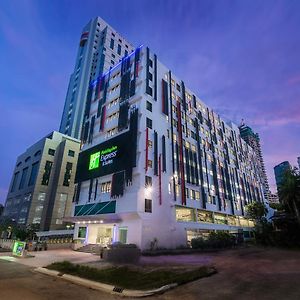 Holiday Inn Express & Suites Johor Bahru, An Ihg Hotel